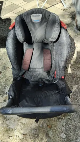 Cadeirinha de bebê para veiculo