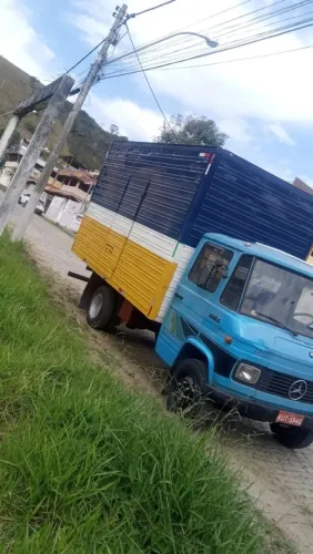 Caminhão Mercedes 608 Bau