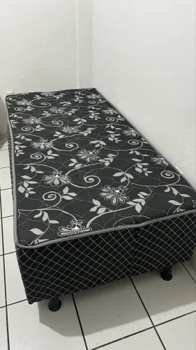 Base cama de solteiro, com colchão embutido