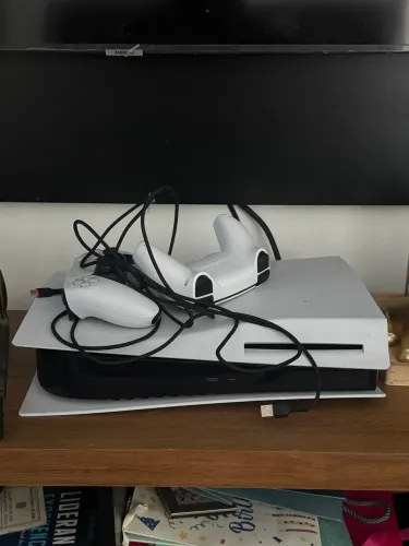 PlayStation 5 ps5 + 2 controles