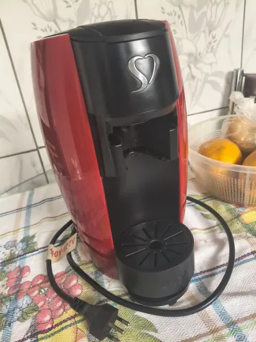 Cafeteira elétrica Lov vermelha - Três corações 