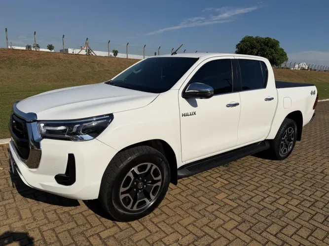 Toyota Hilux CD SRX 4X4 2.8 TDI 16V Diesel Aut. 2022