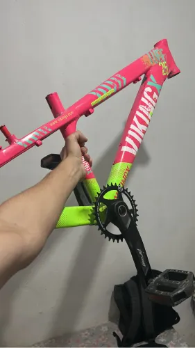 Quadro vikingx junto com pedivela integrado