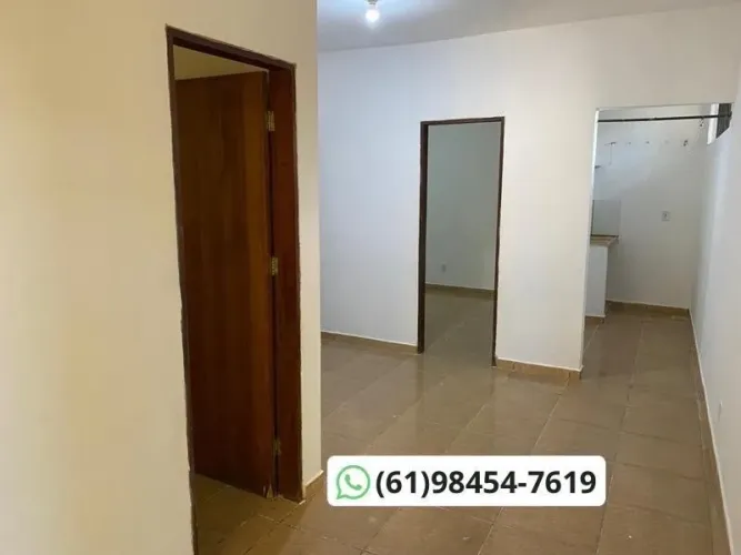 Aluga-se apartamento com 2 quartos