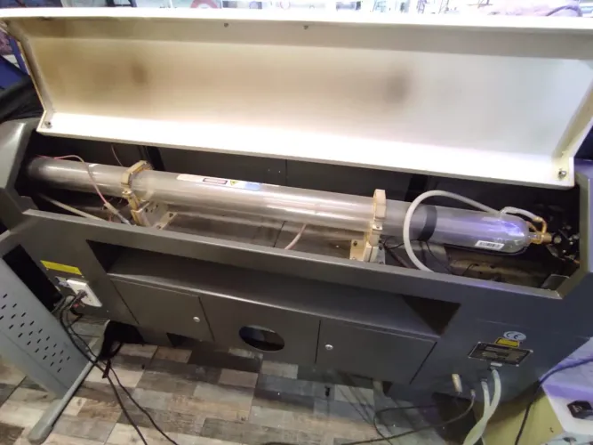 Máquina corte laser boye 60x90 cm
