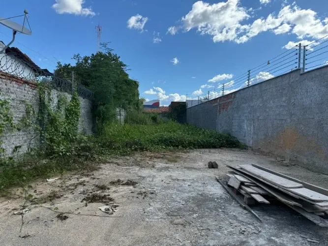 Terreno no centro da cidade 279m²