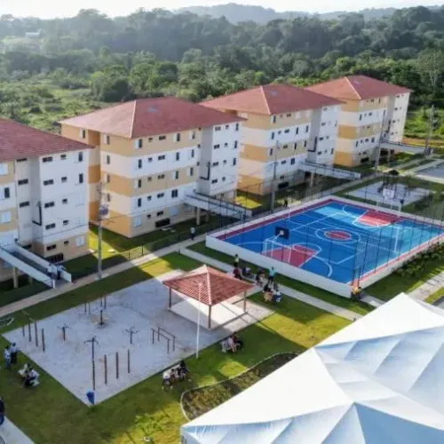 Alugo apartamento no condomínio em frente UESC