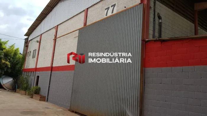 Galpão de 675 m² Locação em Cotia-SP .