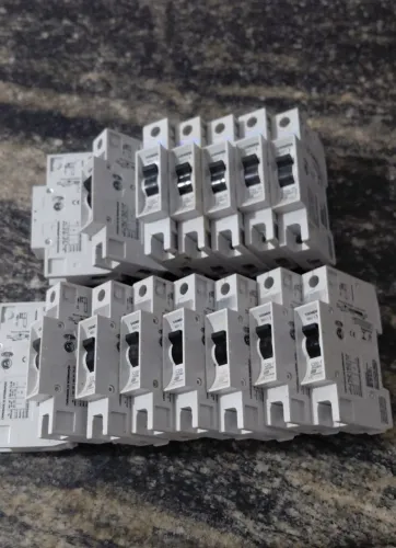 Disjuntor termomagnetico siemens C20