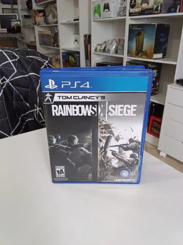 Vendo Tom Clancy's Rainbow Six Siege Ps4 Semi novo 