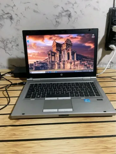 NOTEBOOK HP CORE I5 4GB ACEITO CARTÃO DO GARANTIA 470$