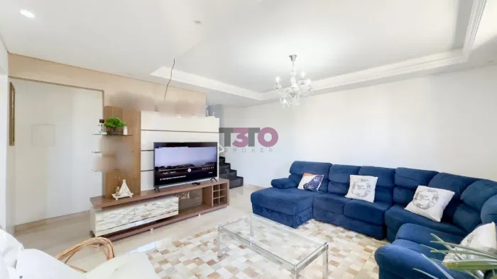 Sobrado à venda, 3 dormitórios, sendo 1 suíte, R$ 1.490.000, Pinheirinho, Curitiba, PR