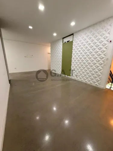 Oportunidade de locação: Prédio Comercial com 6 salas e 360m² no Jardim Maria José em Voto