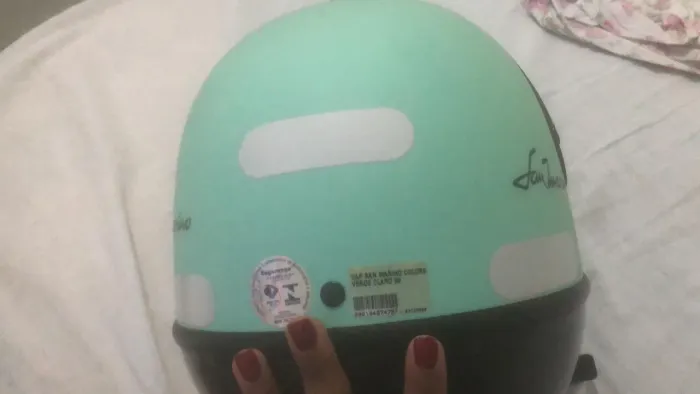 Vendo capacete San Marino color R$150.00