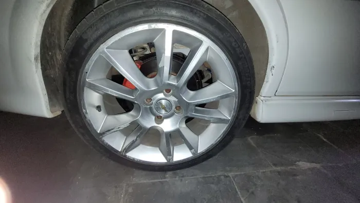 Troco ou vendo roda vectra elite 17 4 furos