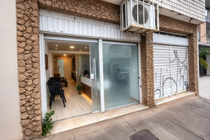 Locação - Loja no Centro na rua Tiradentes com opção de Studio de Pilates Montado