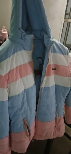 JAQUETA LACOSTE TODA FORRADA, NENHUM DEFEITO, LINDA