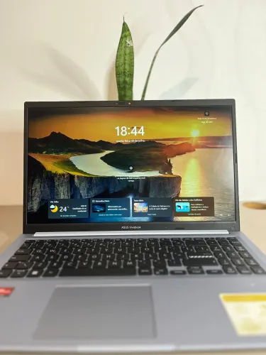 Notebook ASUS Vivobook Go 15 - Ryzen 5 7520U | 8 GB RAM | SSD 512GB
