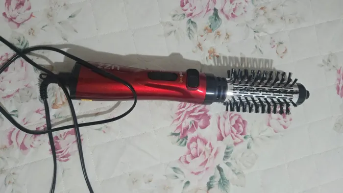 Escova secadora Lizz professional praticamente nova!