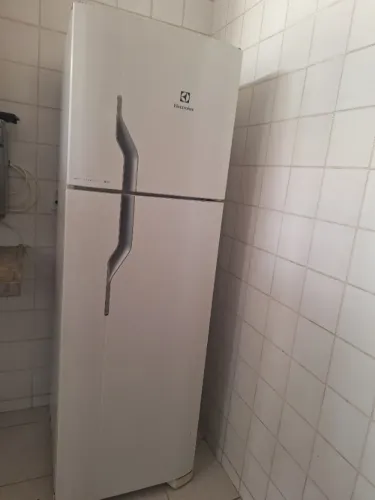 Geladeira electrolux df35A duplex frostfree 262litros
