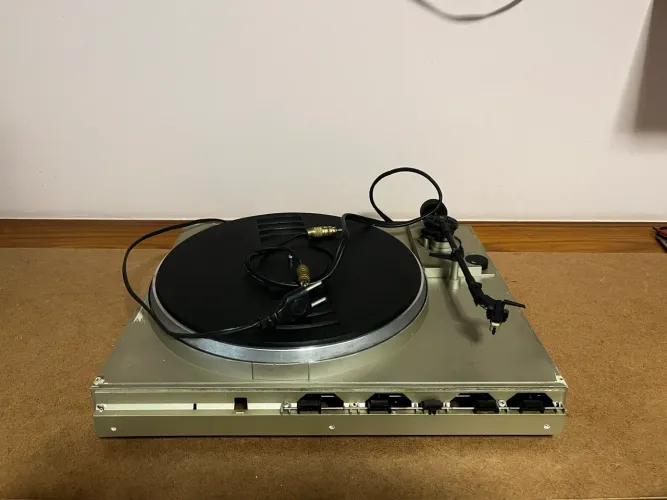 Toca disco Gradiente B-25 para restauro ou retirada de peças