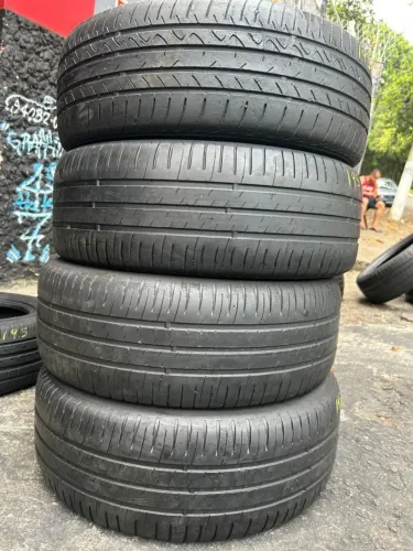 Pneus 195/55/16 por 190$ cada Michelin meia vida originais