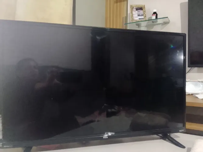 Tv para retirada de peças 