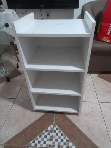 Carrinho auxiliar de manicure