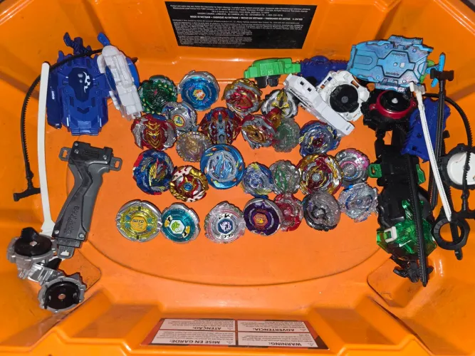 Conjunto beyblade burst