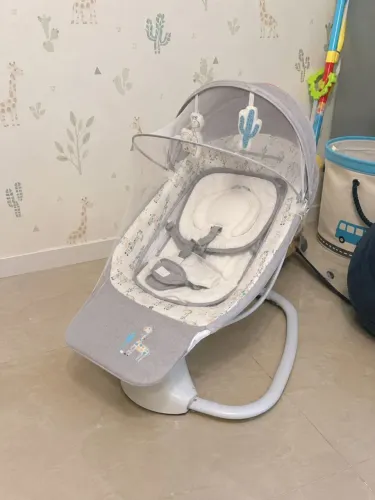 Cadeira de descanso e balanço automática Mastela