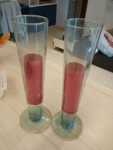 2 vasos para flores e outras finalidades em vidro pesado