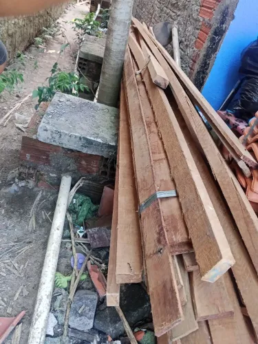 Vendo 15 caibros de 3,5m e 15 ripas de 3,5m
