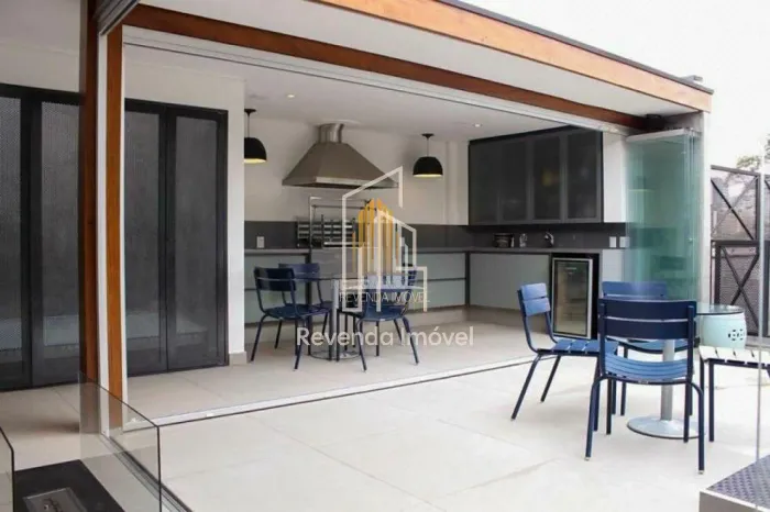 Casa de Luxo em Moema: 4 Quartos, 3 Suítes, 380m² - São Paulo-SP