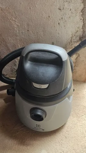 Aspirador funciona normal electrolux