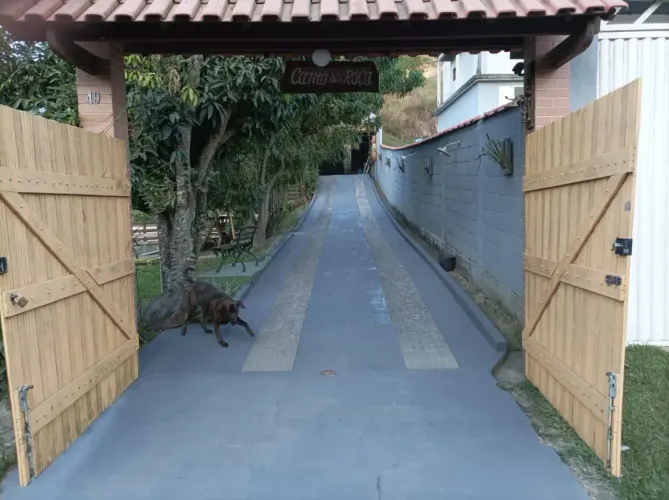 Excelente chacara à venda no Vale dos Pinheiros em Pinheiral - RJ