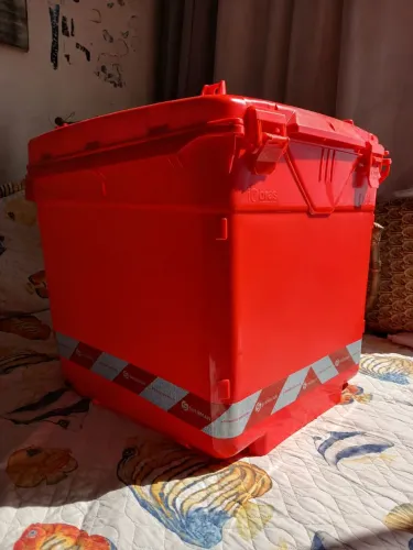 Caixa Baú pra Moto (Vermelho) 110lt com faixa refletiva