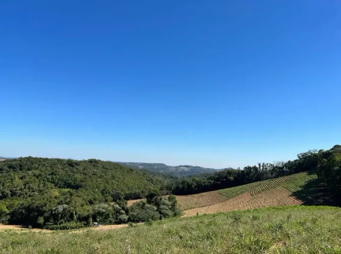 Sítio em tapirai Sp