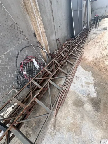 Tesoura de perfil