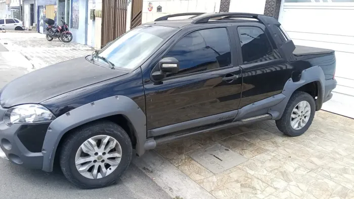 Fiat Strada Adv. M. March.1.8 Dual. Flex CD 2013
