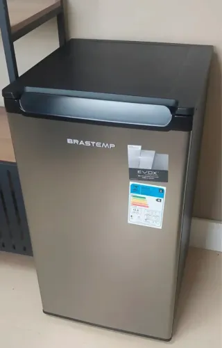 Frigobar Brastemp inox e preto 120 litros excelente estado