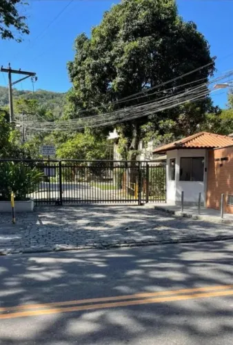 (Oportunidade) Open House vende terreno de 1010m² na Região Oceânica. Condomínio com lazer