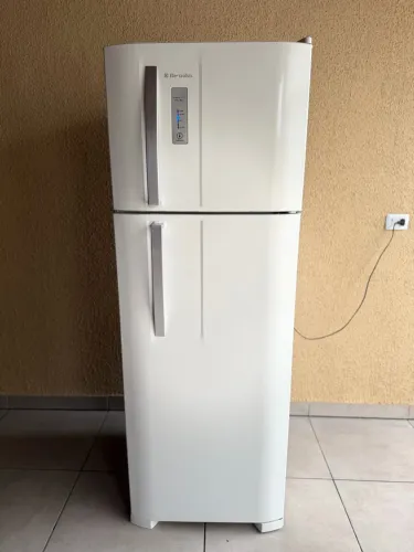 Geladeira Electrolux frostfree somente 1280 reais frete grátis
