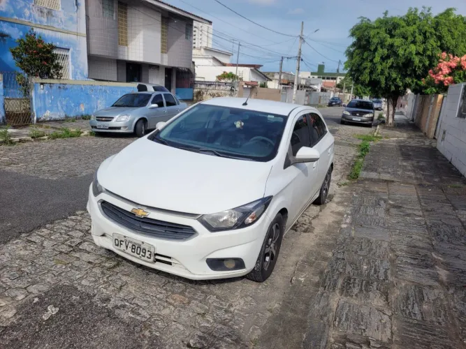 Chevrolet Onix Hatch LT 1.4 8V Flex Mec. 4P 2018