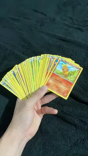 Cartas Pokémon de Borda Amarela 