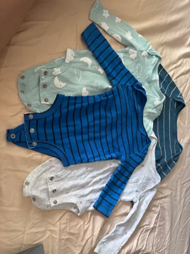 Carters body 3 meses