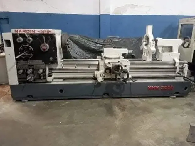 torno mecanico nardini nhm 2000x800mm, excelente estado