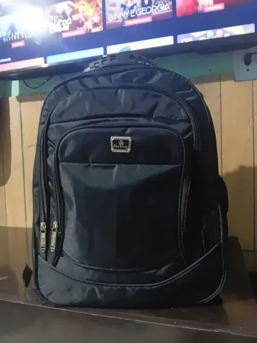 MOCHILA NOVA, NUNCA USADA