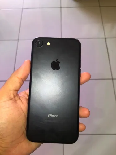IPHONE 7 NOVO