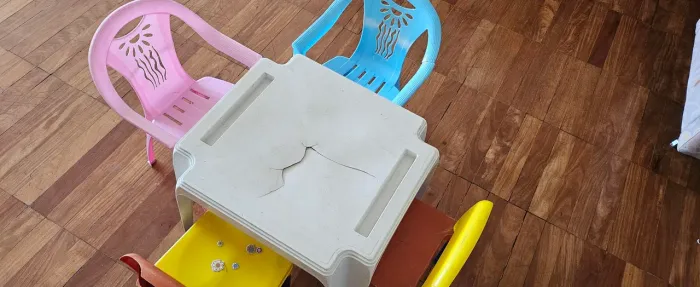 Mesa infantil com 4 cadeirinhas promoção 