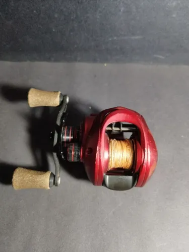 Carretilha Rapala Shadow red